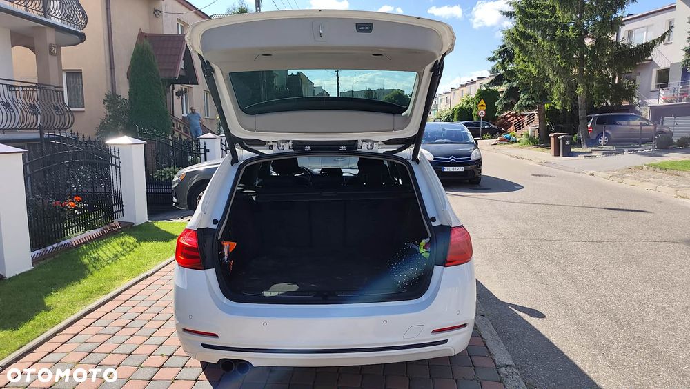 BMW Seria 3 320d Sport Line - 18