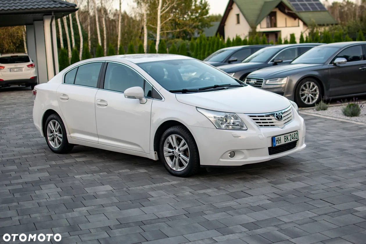 Toyota Avensis - 28