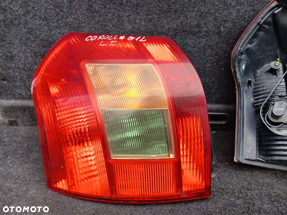 Toyota Corolla E12  HB Lampa tylna lewa, prawa. - 4