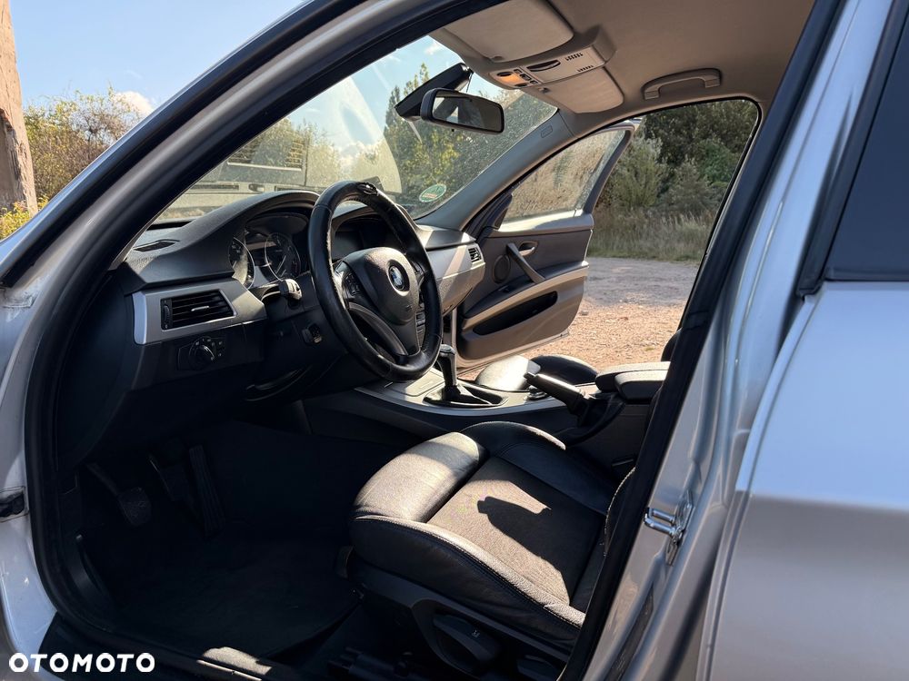 BMW Seria 3 320d - 9
