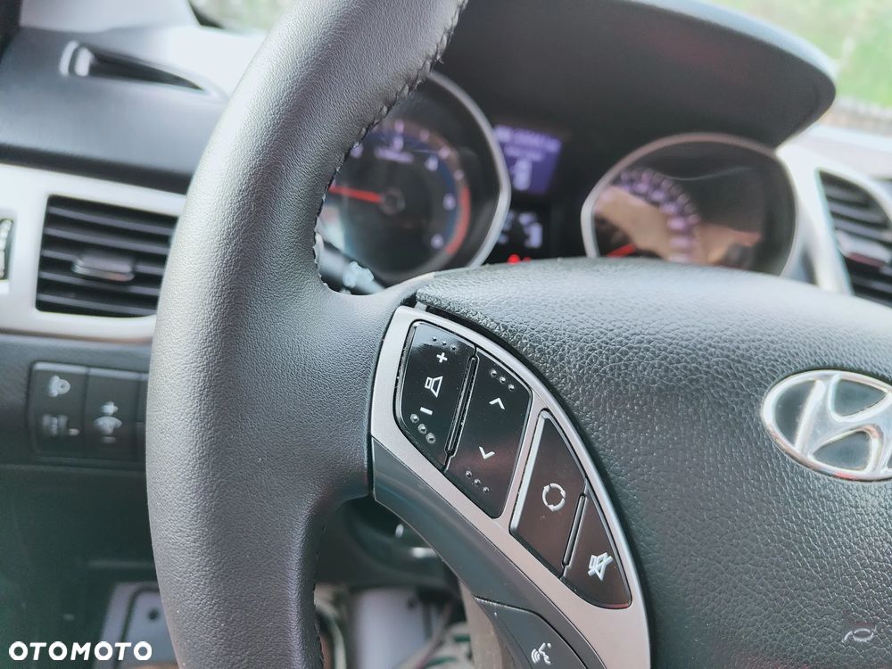 Hyundai i30 blue Kombi 1.6 CRDi Classic - 15