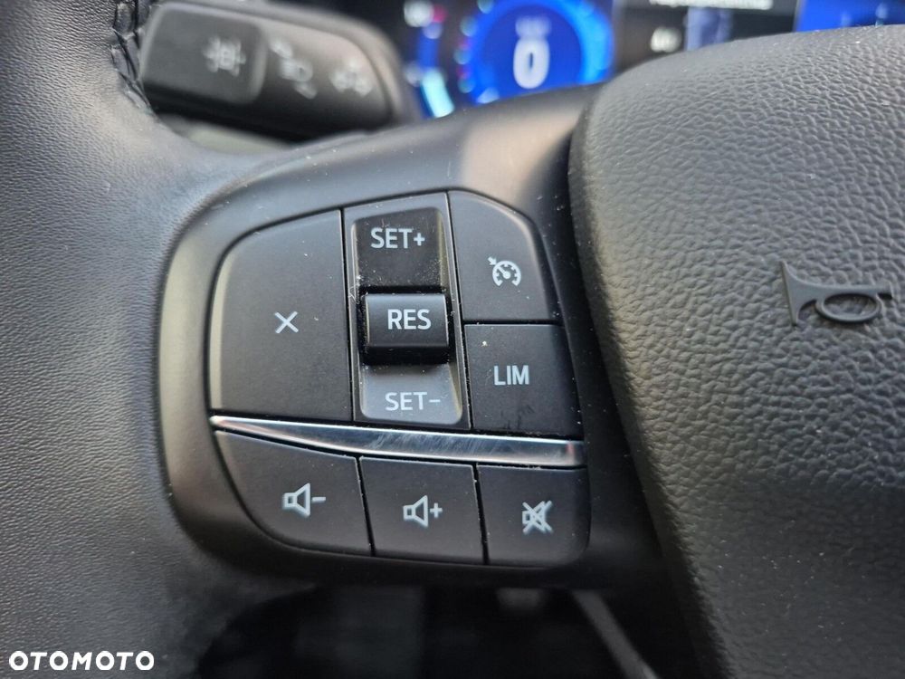Ford Kuga - 18