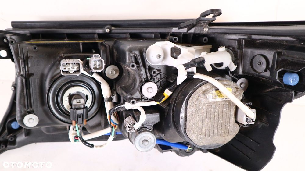 TOYOTA LAND CRUISER 200 LAMPA PRAWA PRZÓD LIFT - 9