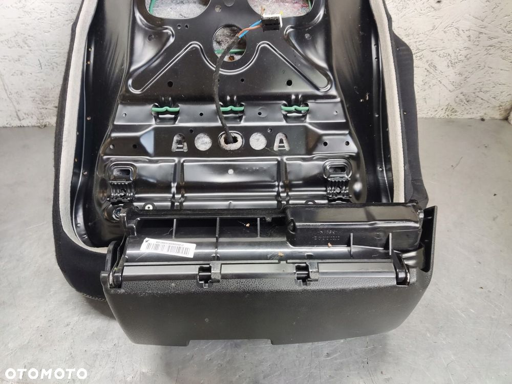 MERCEDES E KLASA W212 SIEDZISKO FOTELA PRAWE PRZEDNIE - 13