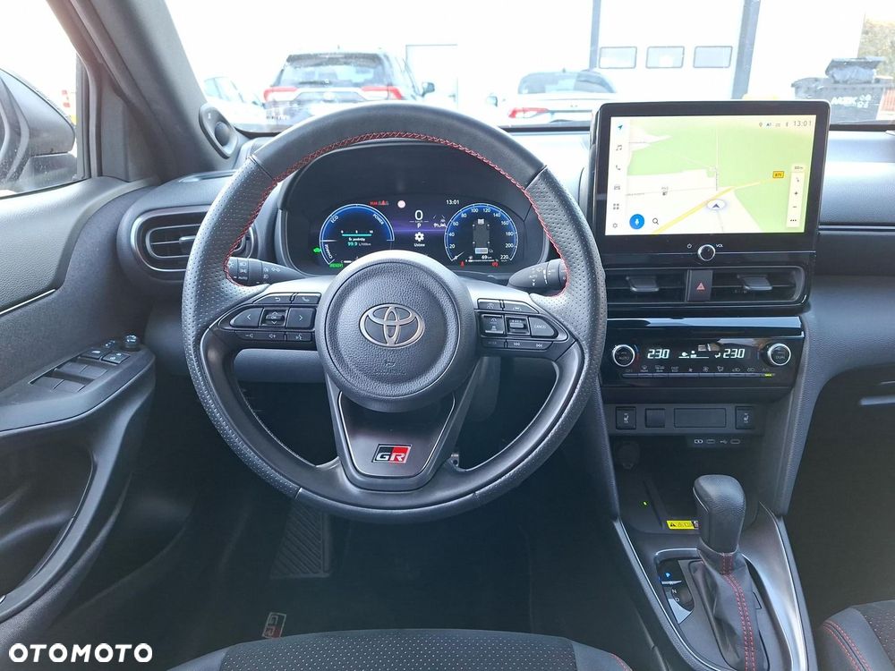 Toyota Yaris Cross Hybrid 1.5 GR Sport - 12