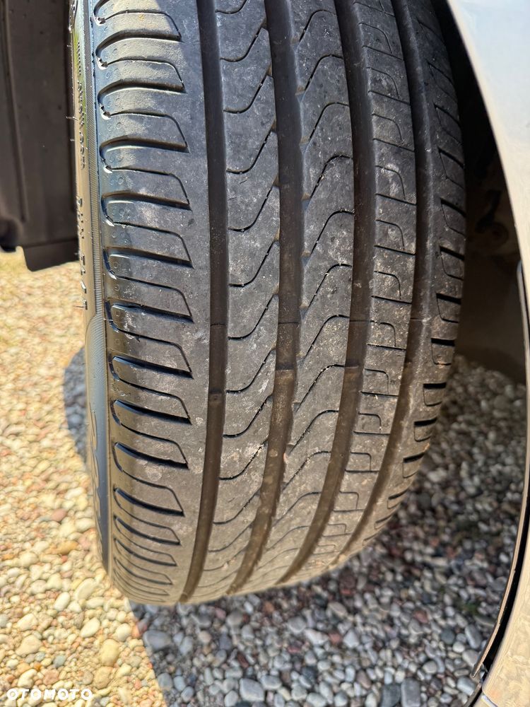 BMW Seria 5 545i - 35