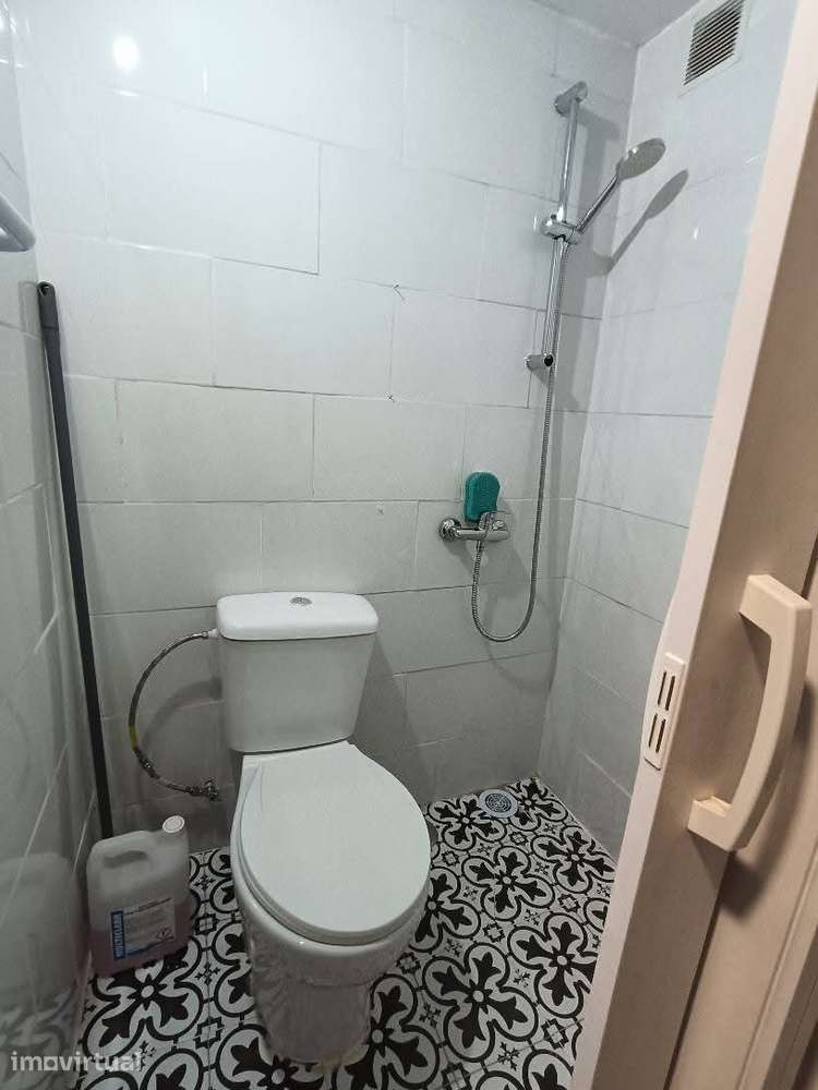 Apartamento T0 em Queluz com jardim e segurança - Grande imagem: 3/4