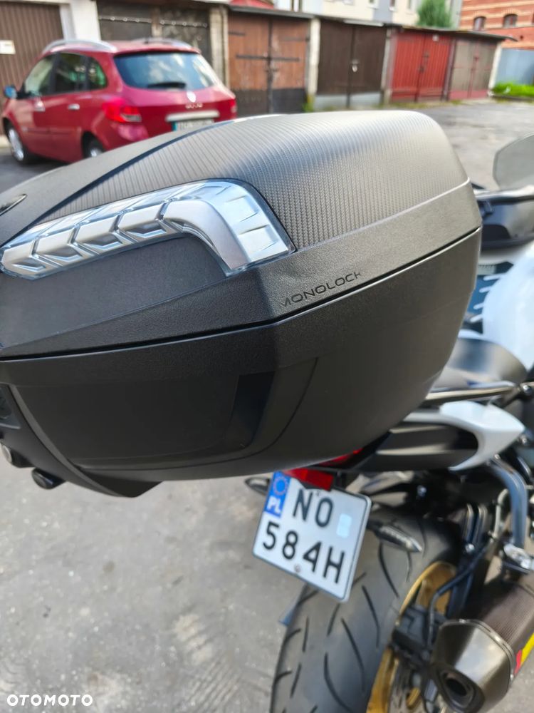 Yamaha FZ8 - 17