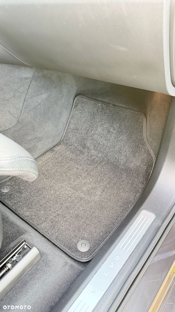 Volvo XC 90 B5 B AWD Plus Bright - 24