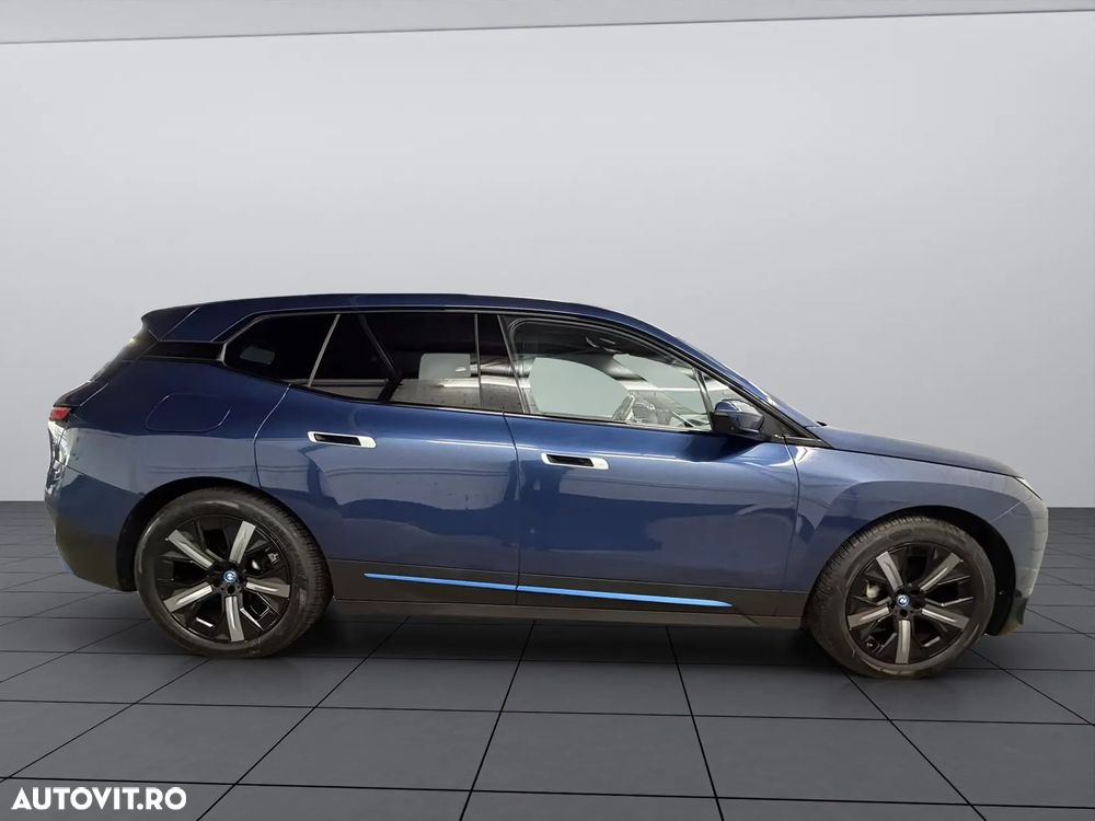 BMW iX xDrive40 - 5