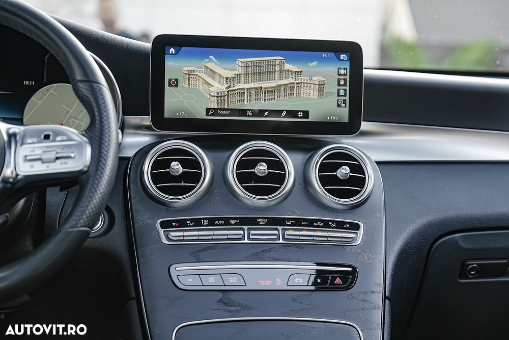 Mercedes-Benz GLC 300 4MATIC 9G-TRONIC AMG Line - 31