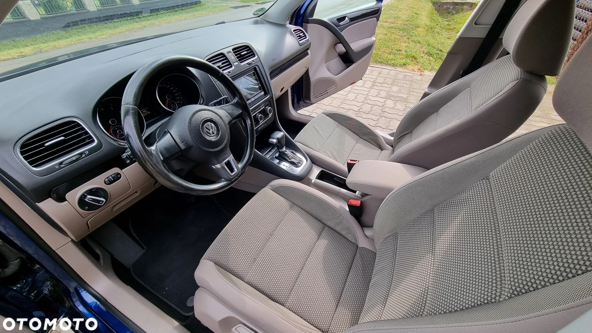Volkswagen Golf 1.6 DSG Comfortline - 8