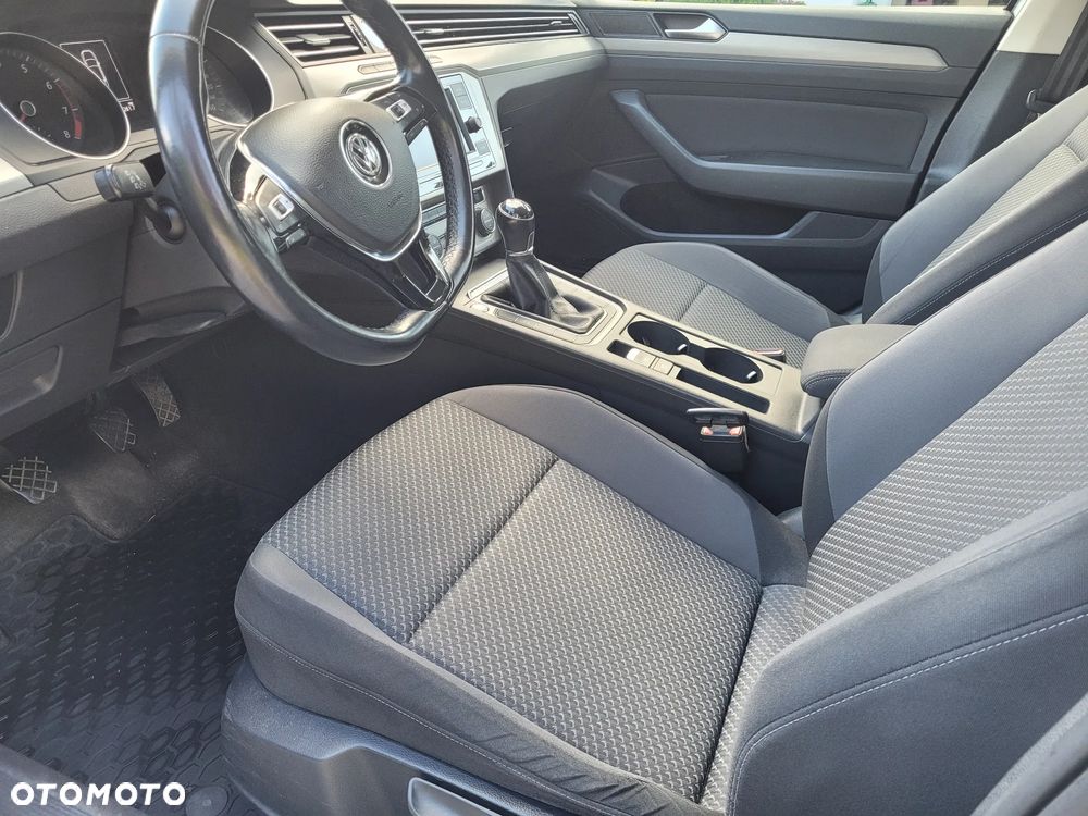 Volkswagen Passat 1.4 TSI BMT Comfortline - 35