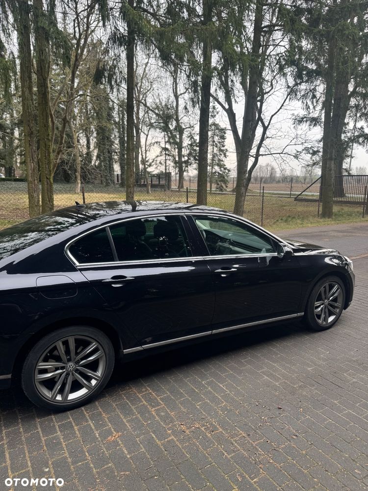 Volkswagen Passat - 13