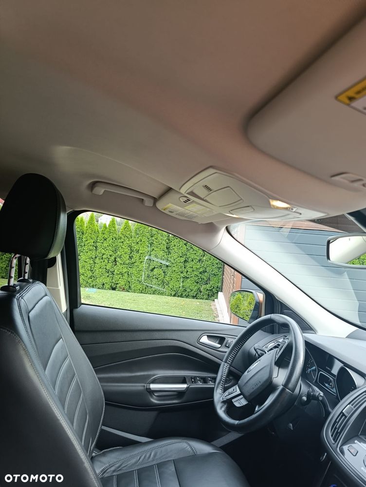 Ford Escape 2.0 EcoBoost AWD Titanium - 15