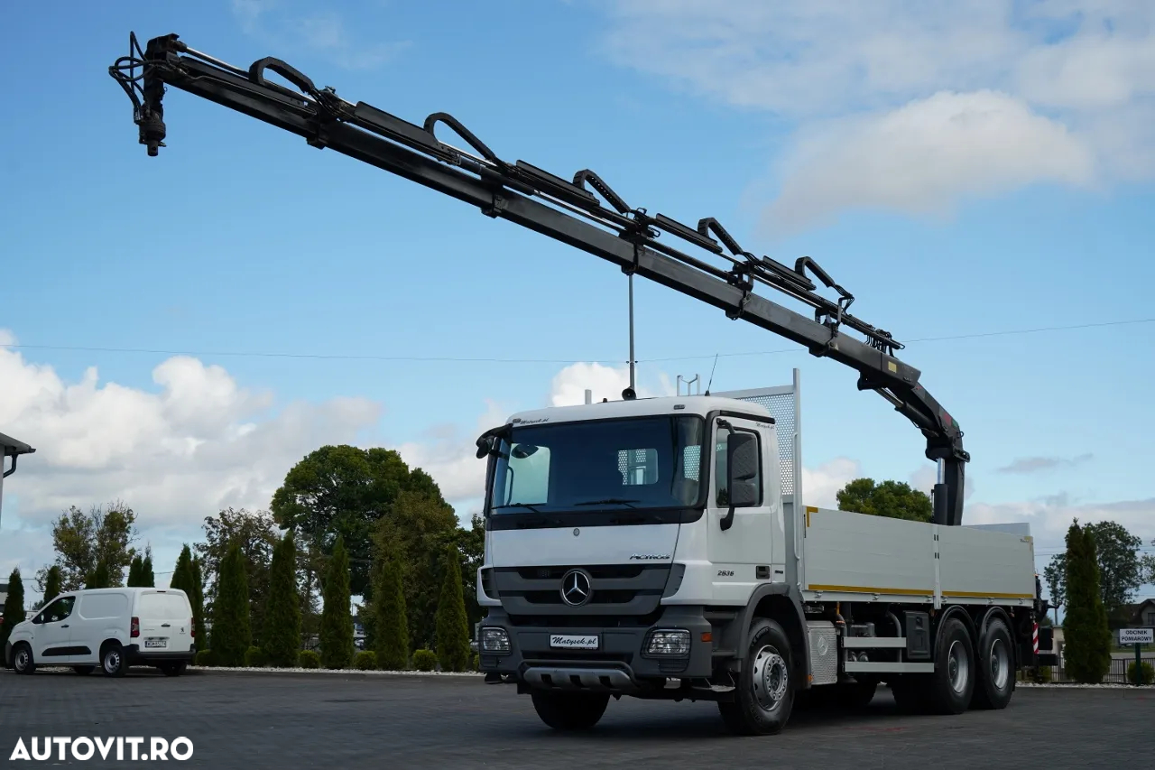 Mercedes-Benz ACTROS 2636 / 6x4 / CAROSERIE DE LIVRARE 6.5 M + HIAB HDS / PODEA REZISTENTĂ / RADIOCOMANDĂ / ROTATOARE / IMPORTAT - 2