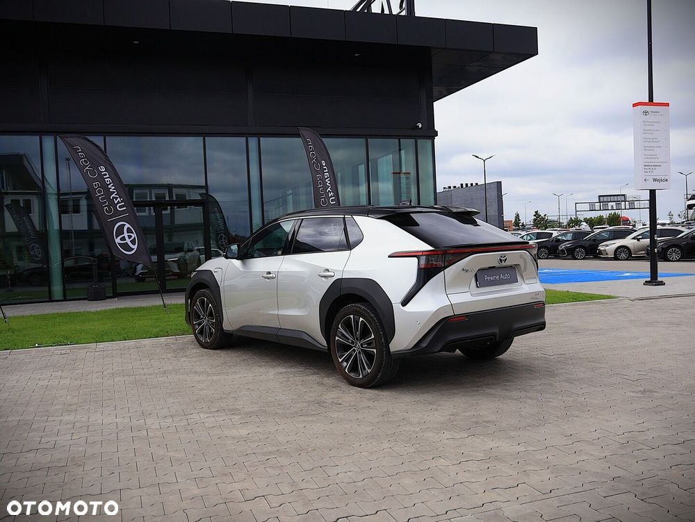 Toyota bZ4X 71.4kWh 4x4 Executive - 11