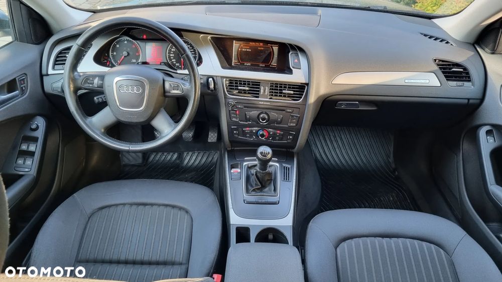 Audi A4 Avant 2.0 TDI DPF quattro Ambiente - 13