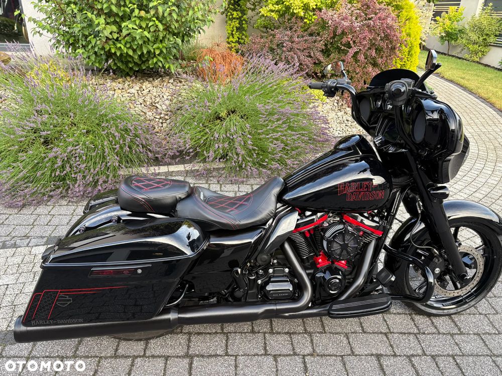 Harley-Davidson Touring Street Glide - 1