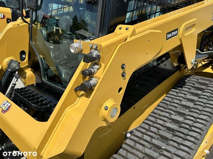 Caterpillar 249D3 - 12