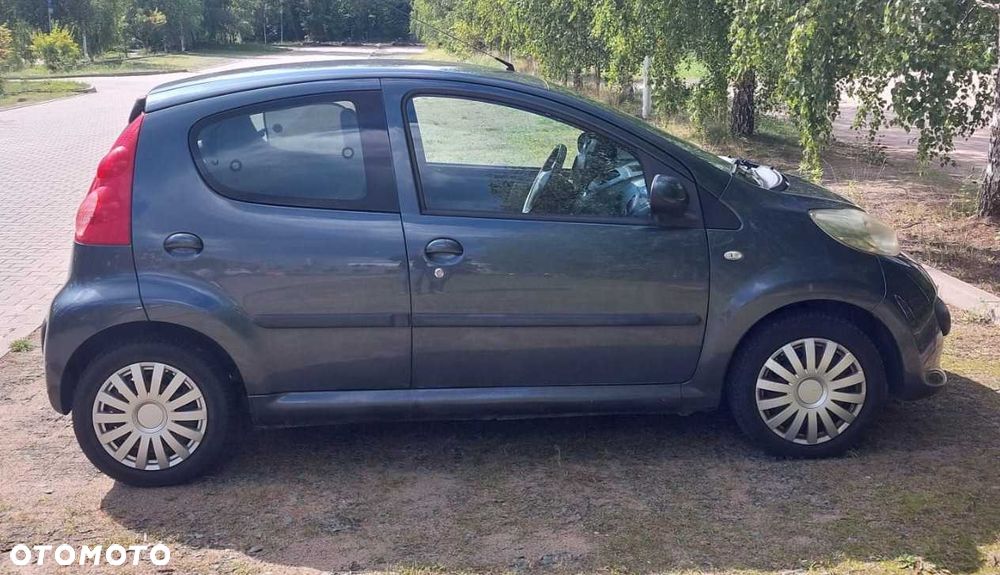 Peugeot 107 - 1