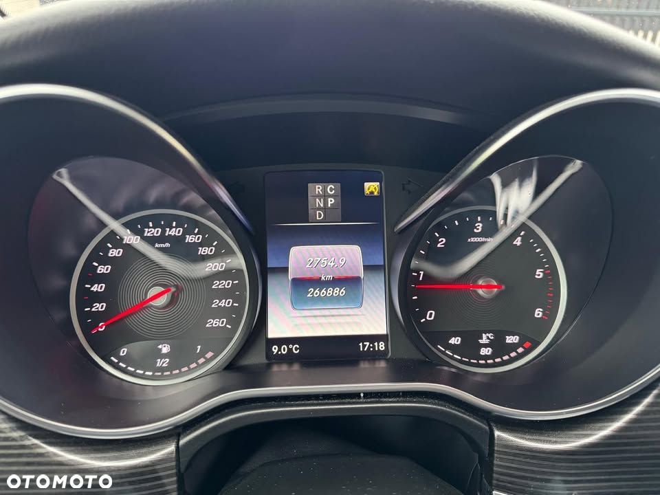 Mercedes-Benz Klasa V 300 d lang 4Matic 9G-TRONIC Avantgarde Edition Edition 19 - 16