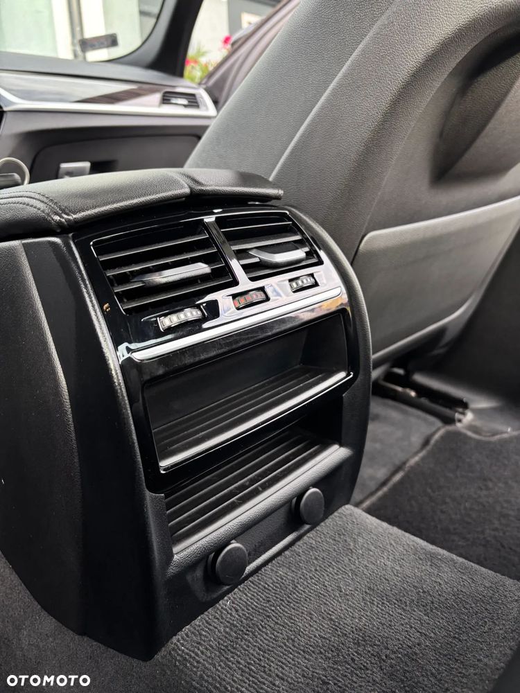 BMW Seria 5 530i xDrive Sport Line - 8