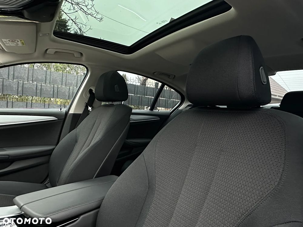 BMW Seria 5 520d xDrive - 21