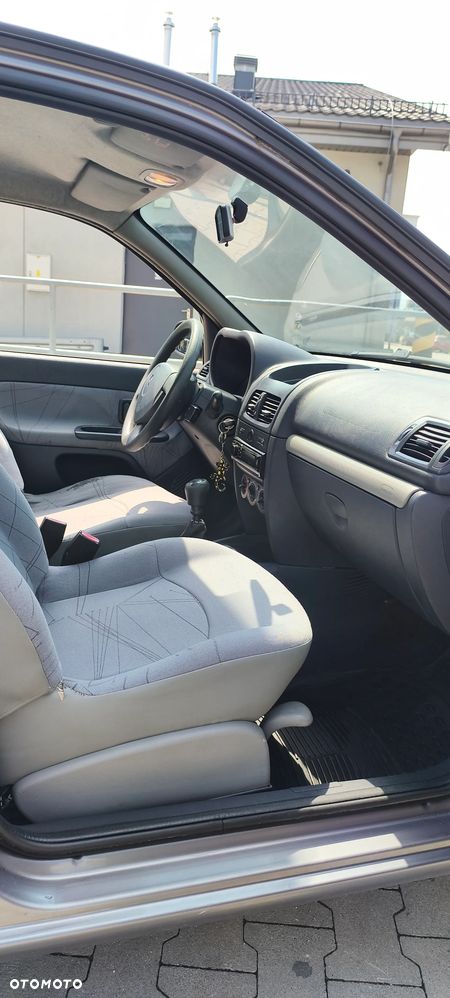 Renault Clio 1.2 16V Authentique - 5