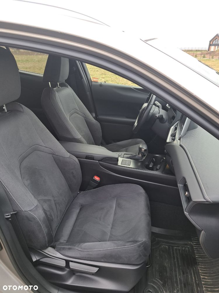 Lexus UX 200 GPF Business Edition 2WD - 12