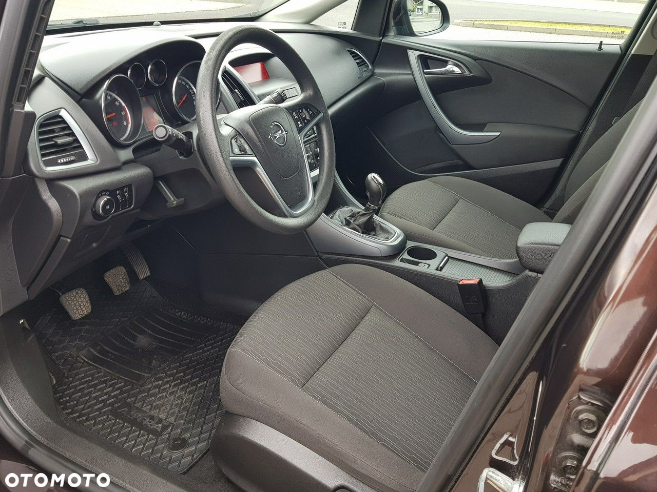 Opel Astra 1.4 Turbo Edition - 10