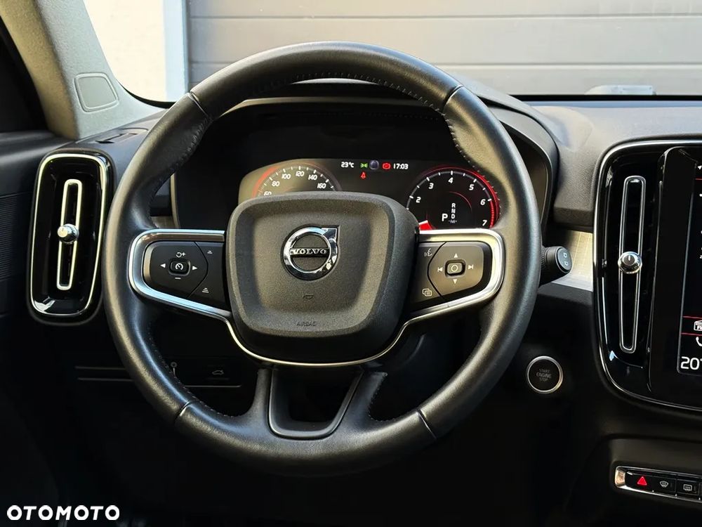 Volvo XC 40 B4 B AWD Geartronic Momentum Pro - 16