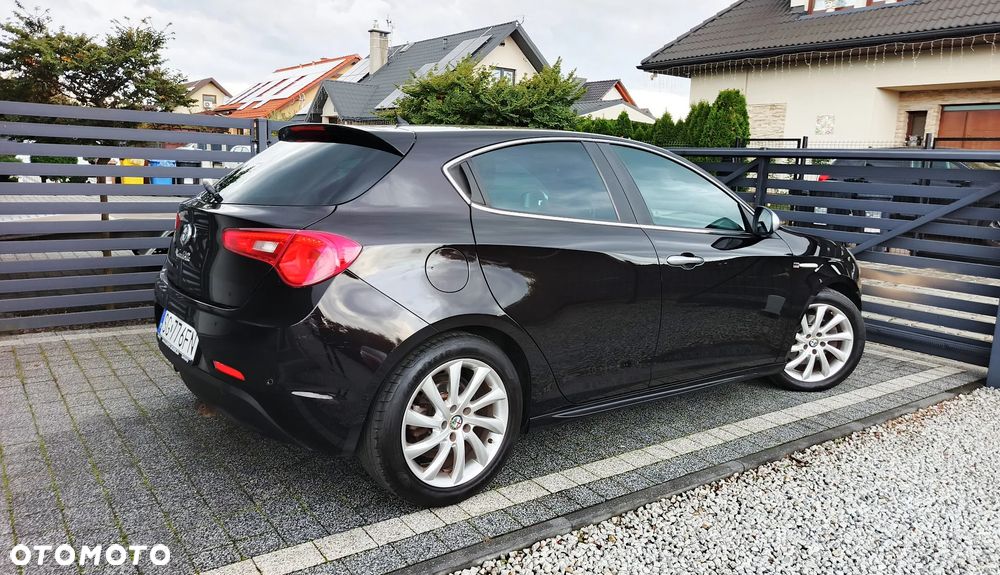Alfa Romeo Giulietta 2012 photo 5