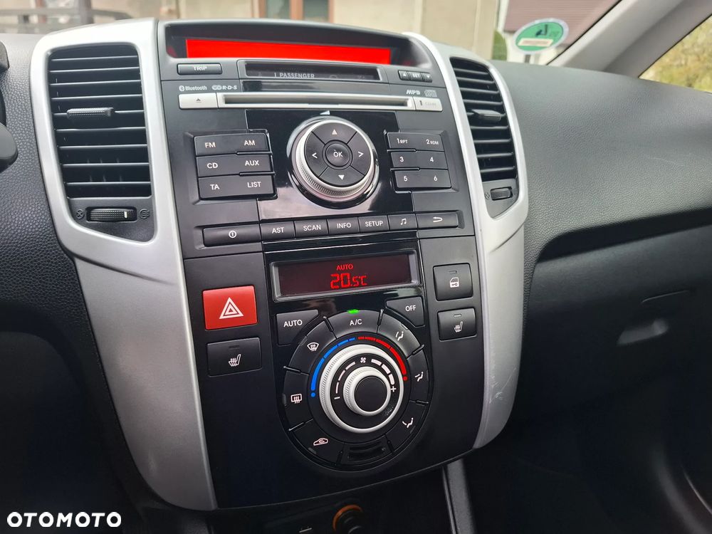 Kia Venga - 13