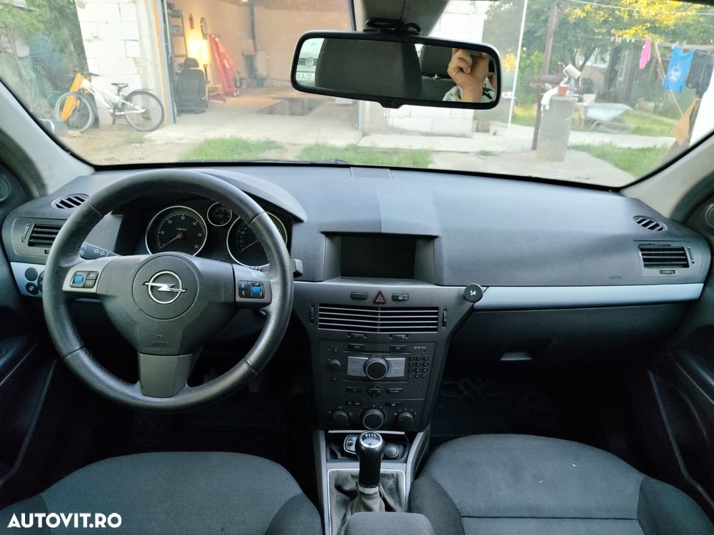 Opel Astra 1.9 CDTI Enjoy - 8