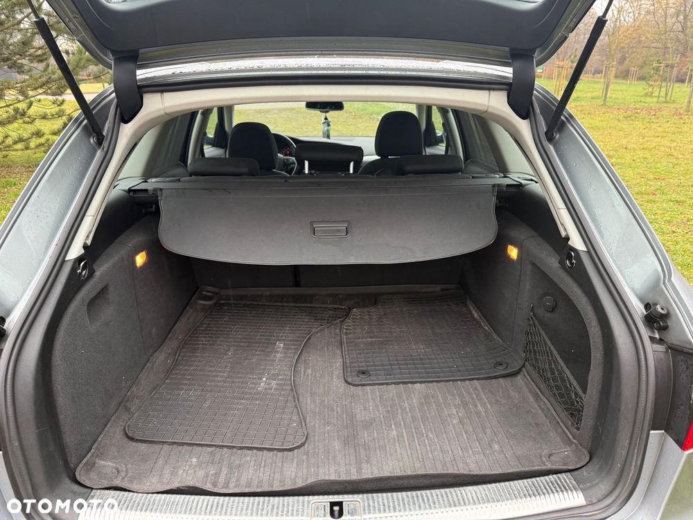 Audi A4 Avant 2.0 TDI DPF Ambiente - 9