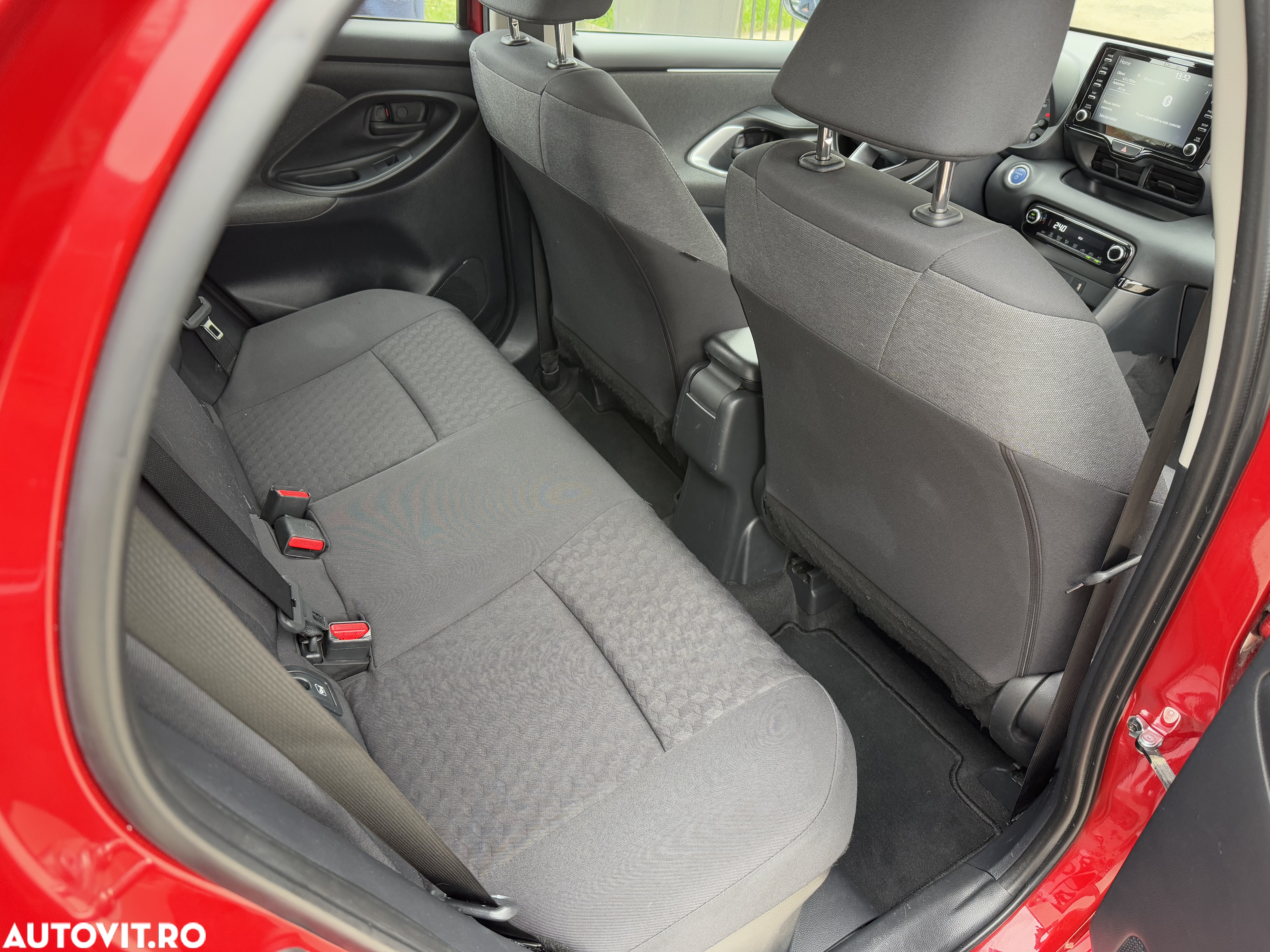 Toyota Yaris 1.5 VVT-i HSD Active - 10