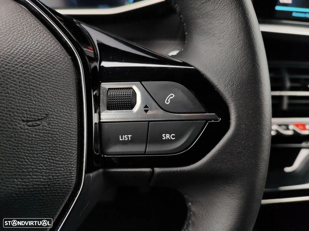 Peugeot e-208 50 kWh Allure - 18