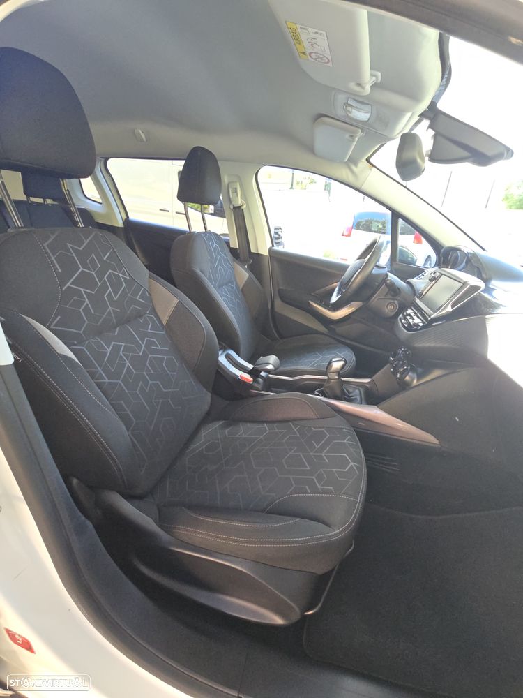 Peugeot 2008 - 22