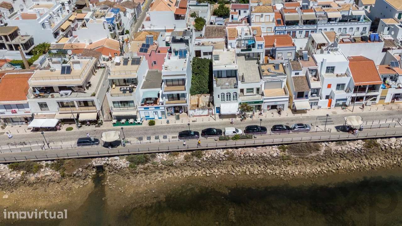 Casa com projecto aprovado - 1º linha frente ria - Grande imagem: 3/22