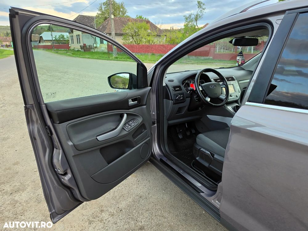 Ford Kuga 2.0 TDCi 4x4 Champions Edition - 26
