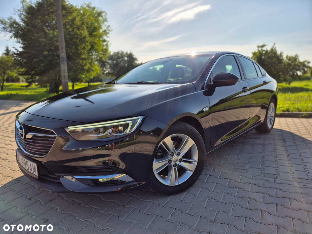 Opel Insignia - 1