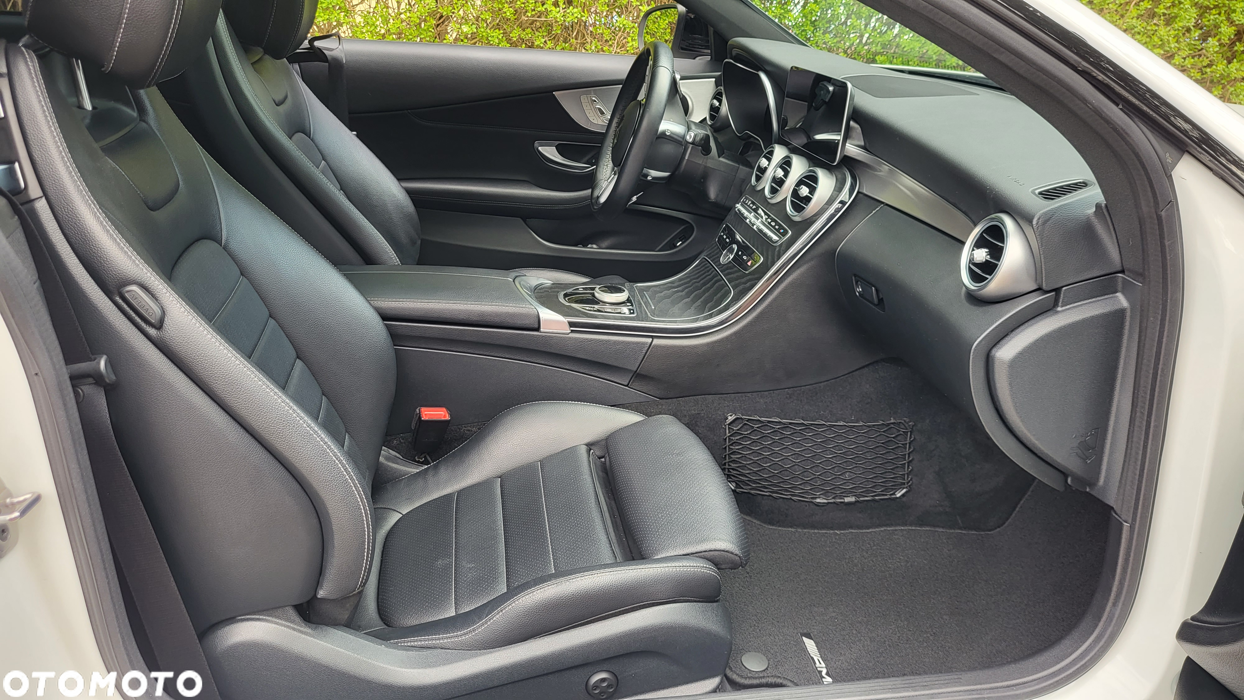 Mercedes-Benz Klasa C 300 Cabrio 9G-TRONIC AMG Line - 13
