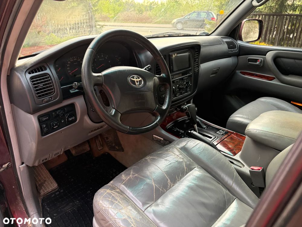 Toyota Land Cruiser 4.7 V8 - 8