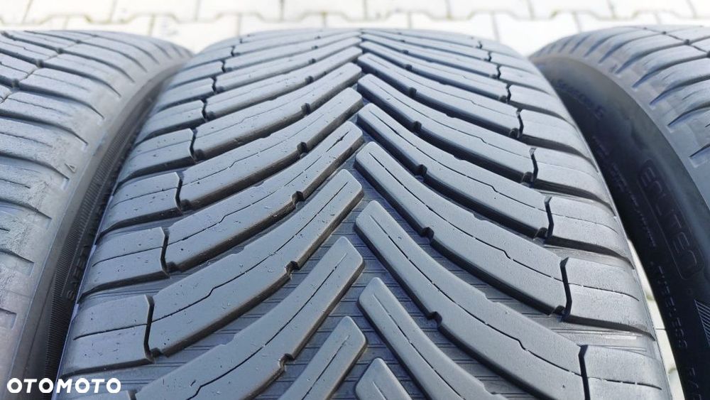 Opony Bridgestone 235 45 R19 Rok 2024 - 4