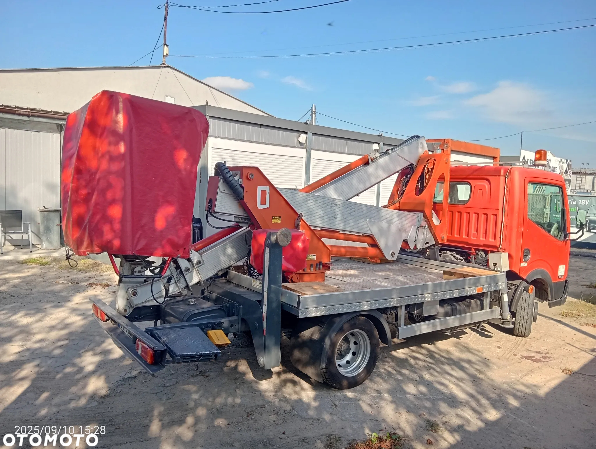 Nissan CABSTAR - 3