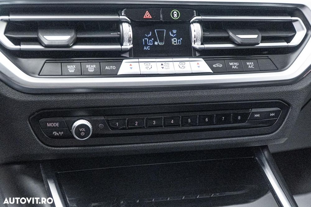BMW Seria 3 318i Aut. Sport Line - 12