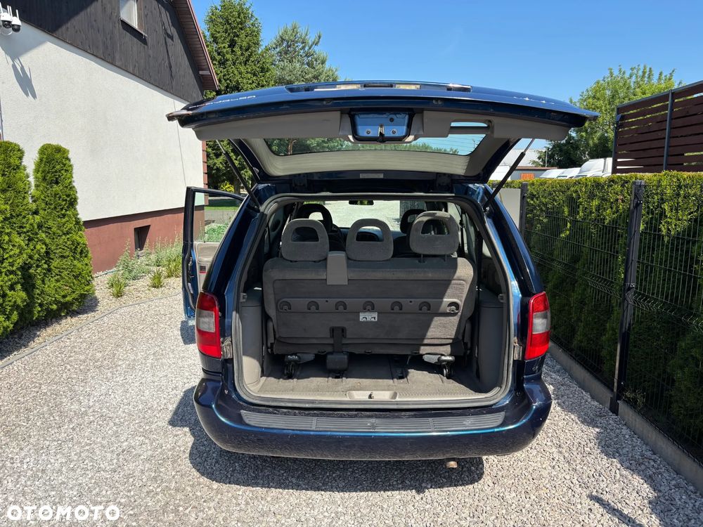 Chrysler Grand Voyager 2.8 CRD LX - 22