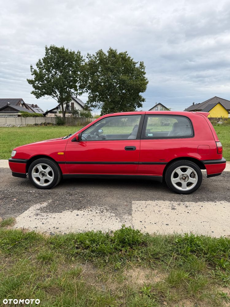 Nissan Sunny - 20