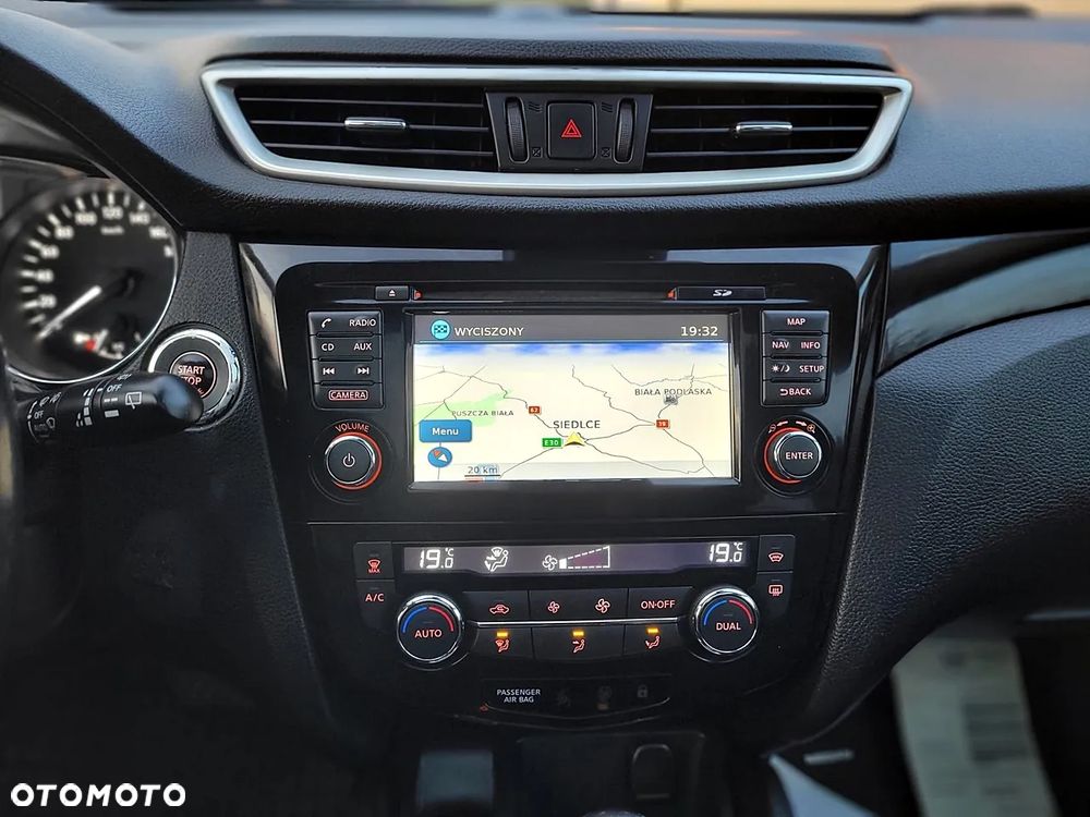 Nissan Qashqai 1.6 dCi Xtronic TEKNA+ - 12